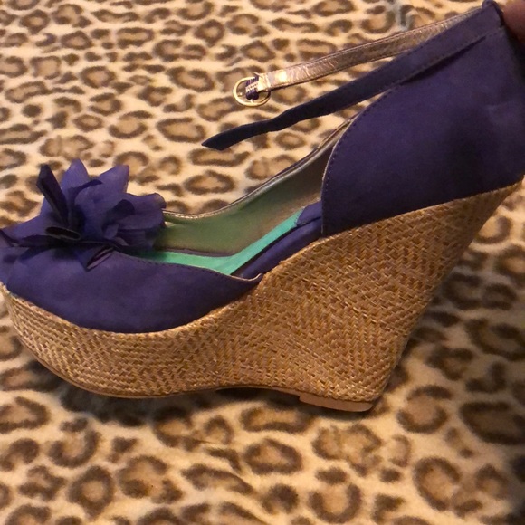 Purple wedges suede like material - Picture 3 of 4